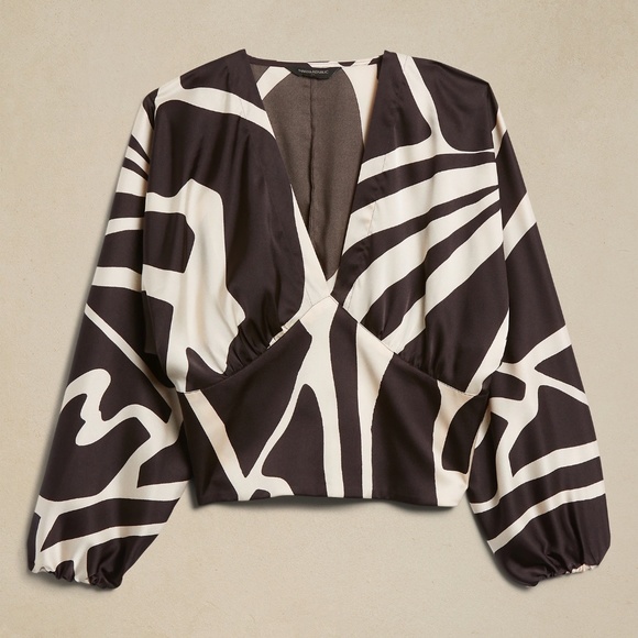 New Banana Republic Full Sleeve Blouse - Picture 2 of 5